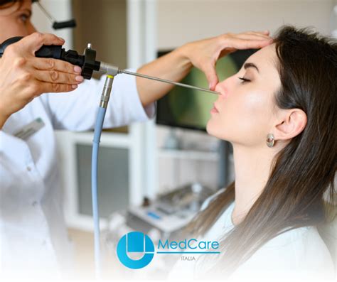 Immagine di un fibroscopio utilizzato per la FEES