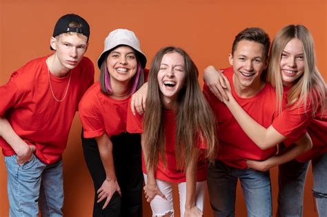 adolescenti che ridono