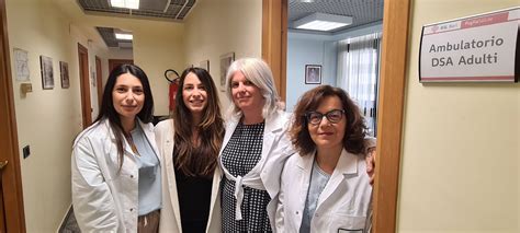 psicologo al lavoro in un ambulatorio pubblico