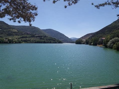 Panorama del Lago di Caccamo di Serrapetrona