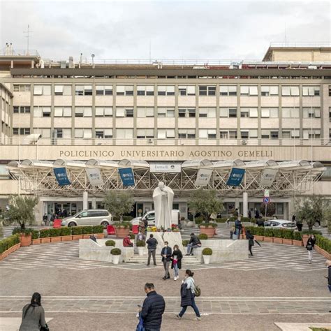 Vista esterna del Policlinico Universitario A. Gemelli