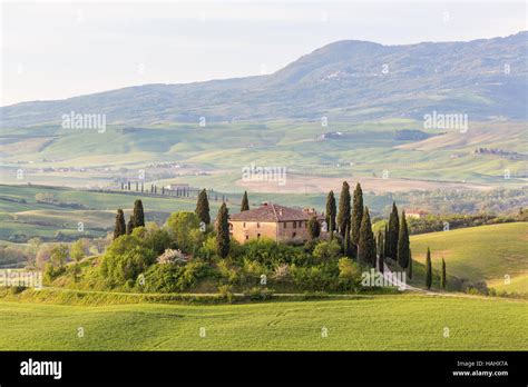 Paesaggio rurale con una villa