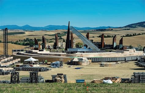 Il Teatro del Silenzio a Lajatico, un anfiteatro naturale