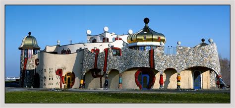 Il Markthalle Altenrhein, opera di Friedensreich Hundertwasser