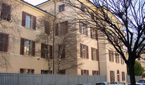 Esterno dell'edificio dell'ex convento di Maria Bambina a Trento