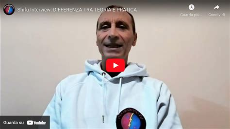 Schema che illustra l'integrazione tra teoria, pratica e sviluppo personale nella formazione psicoterapeutica