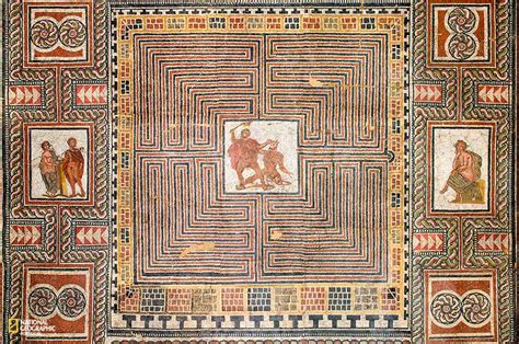 Labirinto intricato che rappresenta l'inconscio