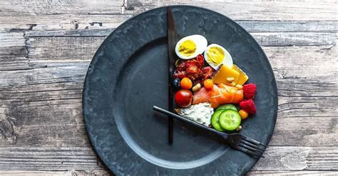 Diagramma che illustra le modificazioni metaboliche indotte dalla restrizione calorica