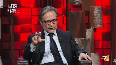 Massimo Recalcati durante una conferenza