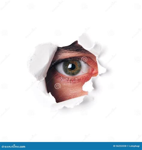 Schizzo di un occhio che guarda attraverso un buco