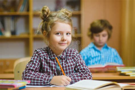 Bambini che imparano osservando