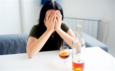 Infografica che illustra le sostanze più comunemente abusate da persone con ADHD.