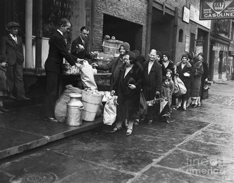 Breadline during the Great Depression in New York City