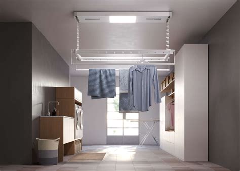 Una torretta di asciugatura paracadute