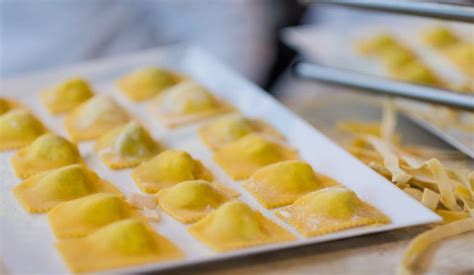 Pasta fresca pronta per essere congelata