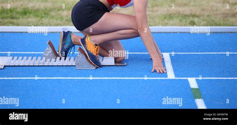 Atleta che si prepara mentalmente prima di una gara
