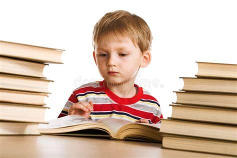 Bambino con libro